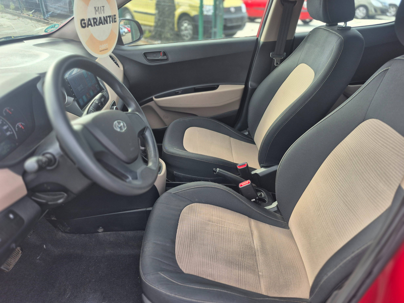 Hyundai i10 Classic 1 Hand Neu Inspektion Navi R. Camara — photo 11