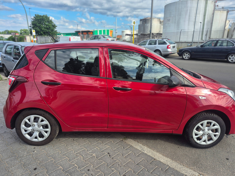 Hyundai i10 Classic 1 Hand Neu Inspektion Navi R. Camara — photo 13