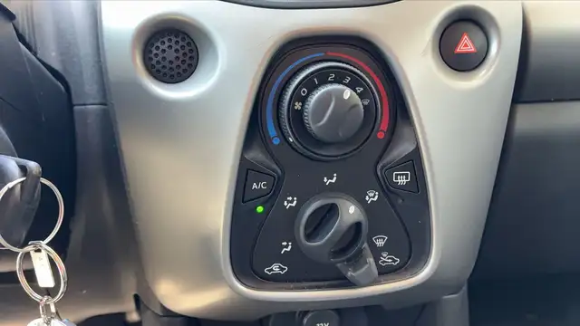 Toyota Aygo view 13