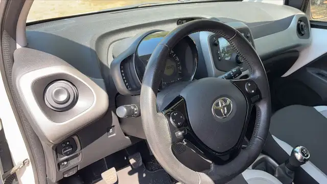 Toyota Aygo view 8