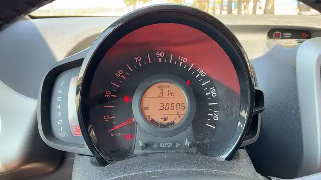 Toyota Aygo view 12