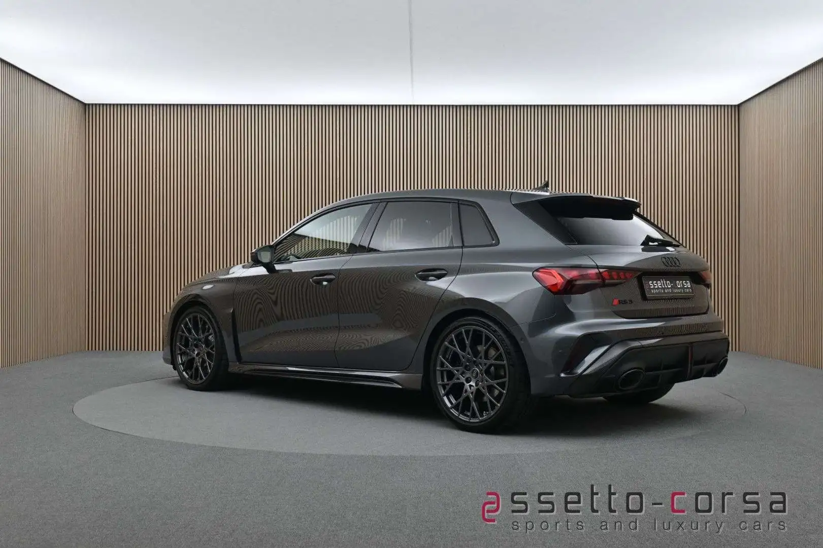 Audi RS3 Sportback*H-U Disp.*RS AGA*Schalensitze*Vmax Grijs - 2