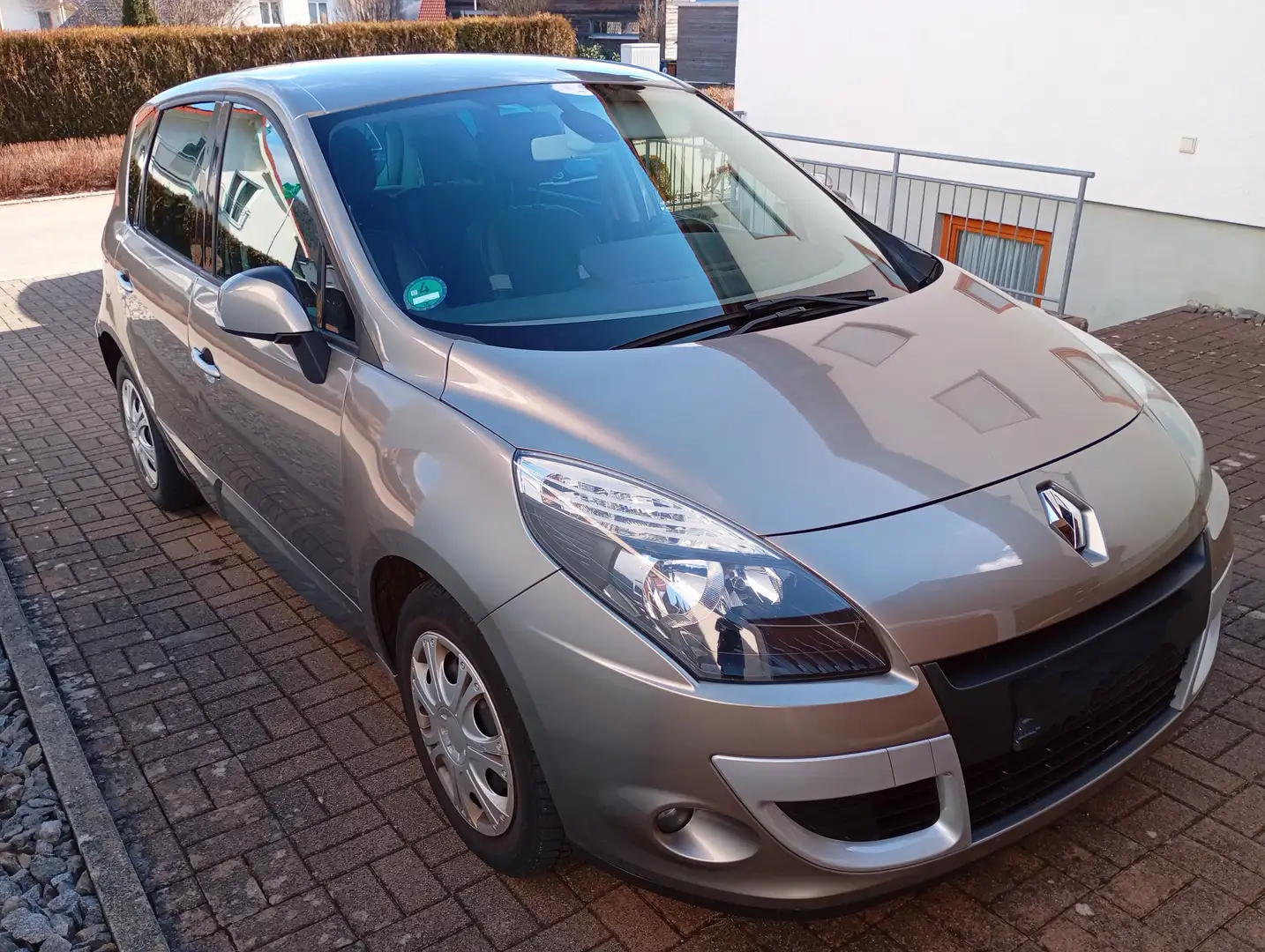Renault Scenic Scenic 1.6 16V 110 Dynamique Бронзовый - 1
