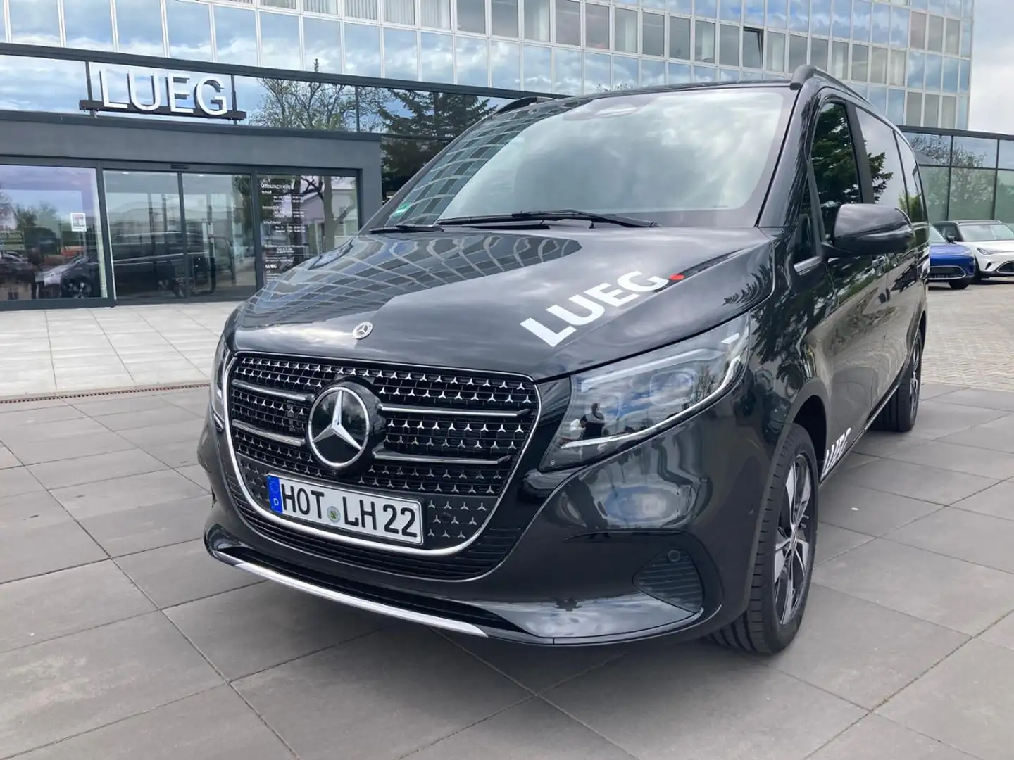 Mercedes-Benz V 250 d 4MATIC AVANTGARDE Lang siva - 1