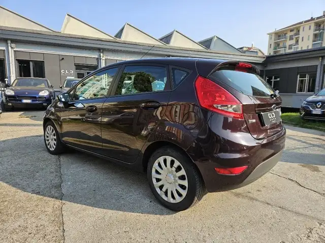 Ford Fiesta view 5