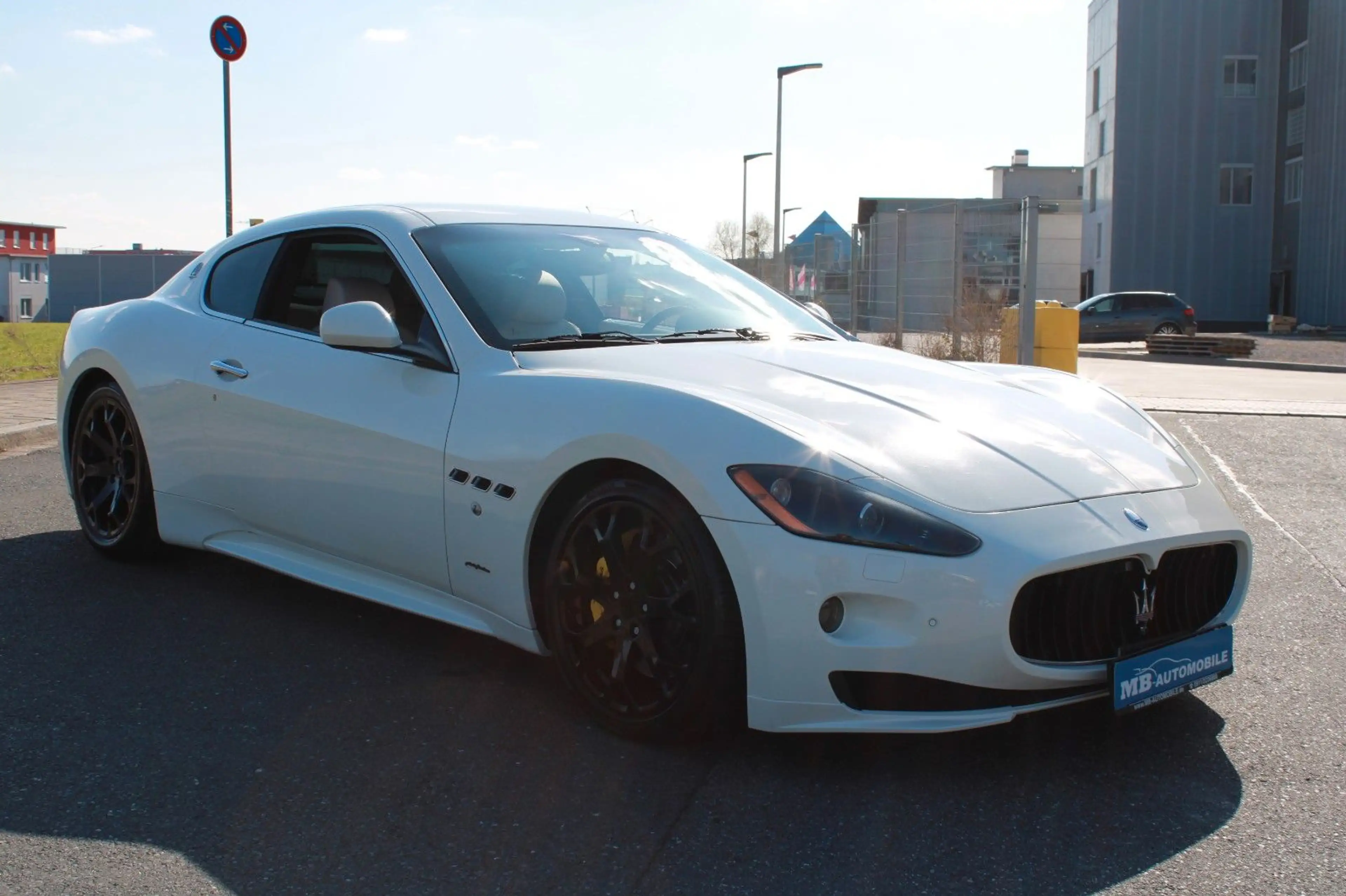 Maserati GranTurismo 4.7 V8 S Automatik MC-Line Carbon — photo 4