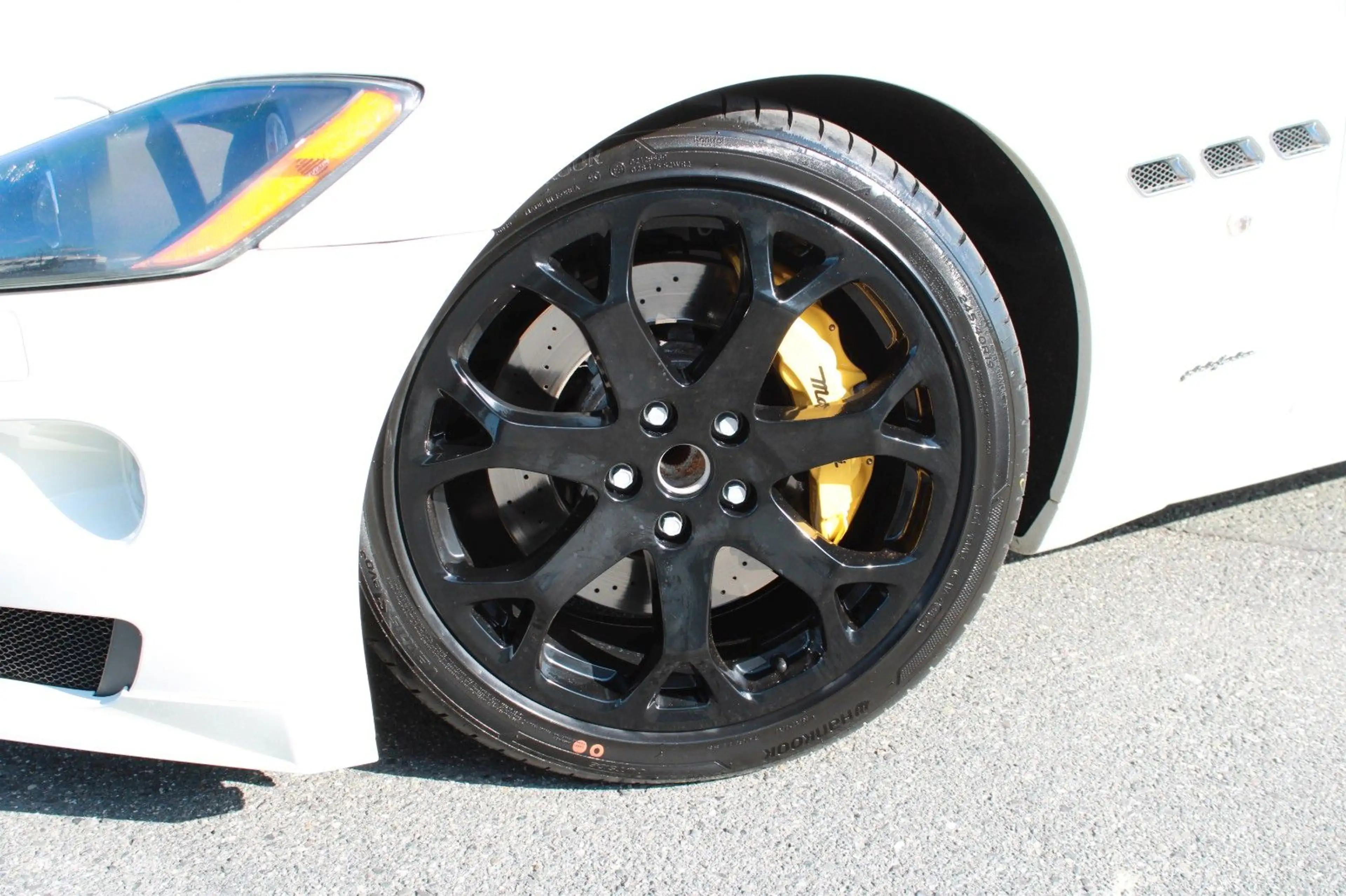 Maserati GranTurismo 4.7 V8 S Automatik MC-Line Carbon — photo 10