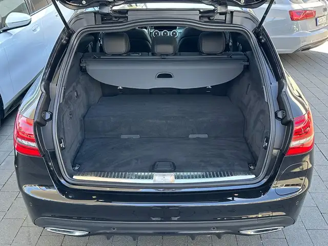 Mercedes-Benz C-Class view 8