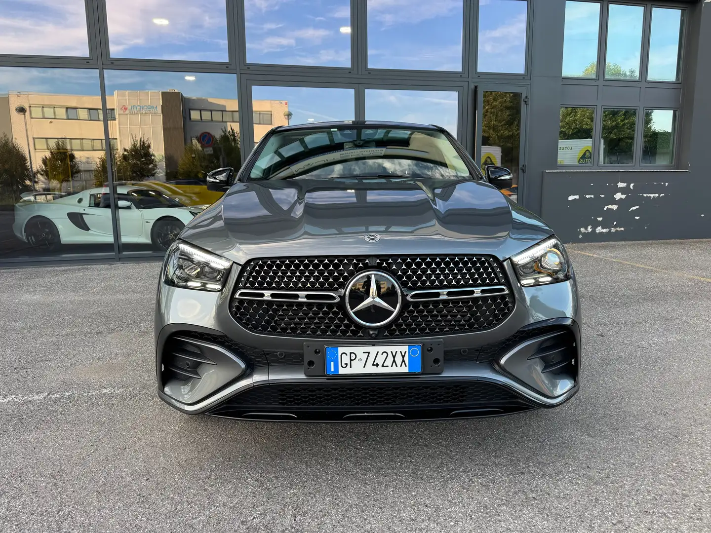 Mercedes-Benz GLE 300 Coupé  AMG Premium Plus 4matic Iva Esposta Grigio - 2
