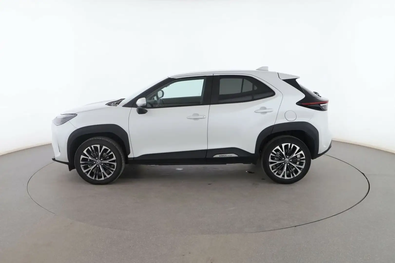 Toyota Yaris Cross 1.5 Hybrid 2WD Business Blanco - 2