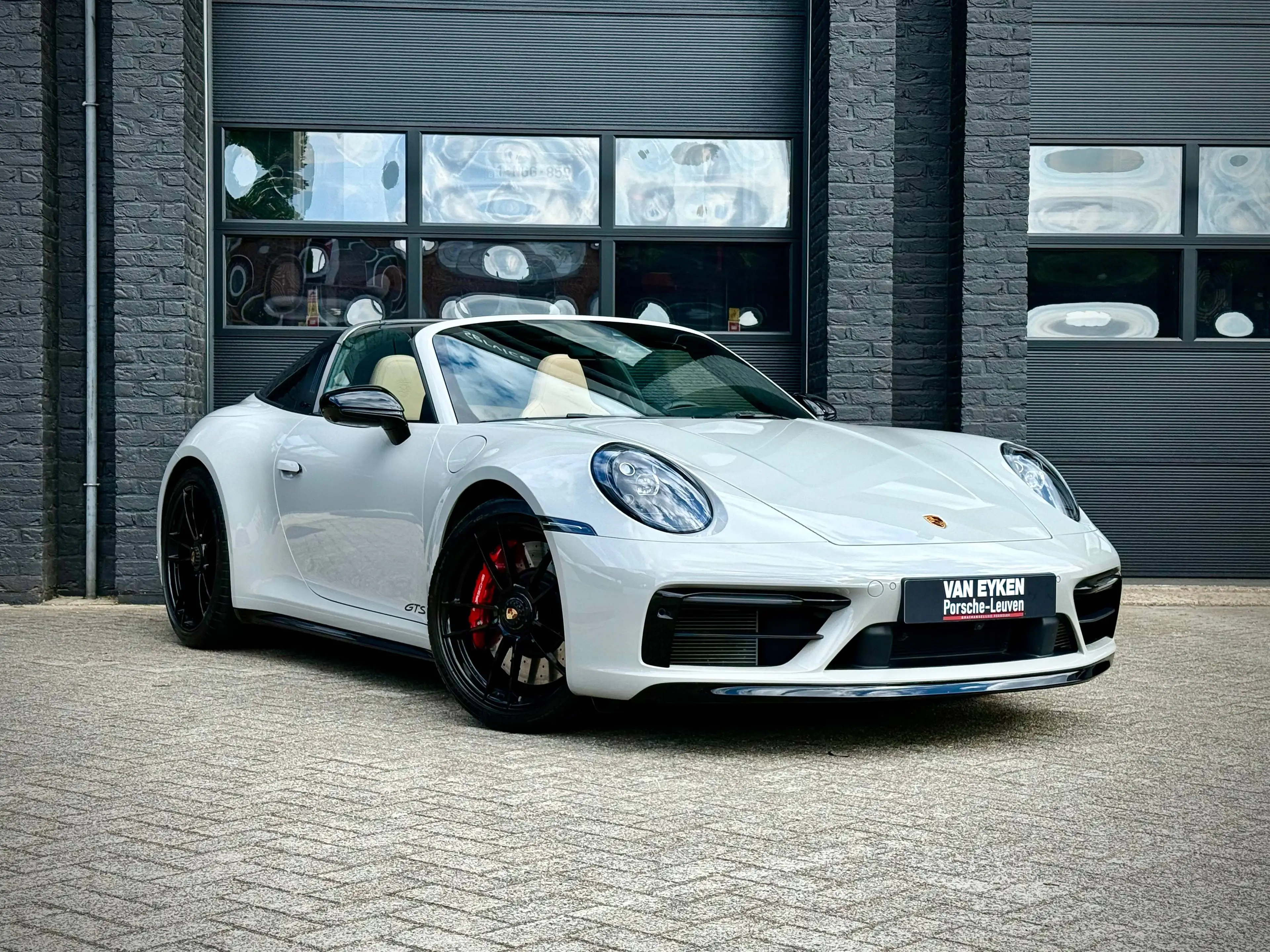 Porsche 911 911 * TARGA * Carrera 4 GTS Coupé 3.0 * Sport / Bose / Top config! — photo 14