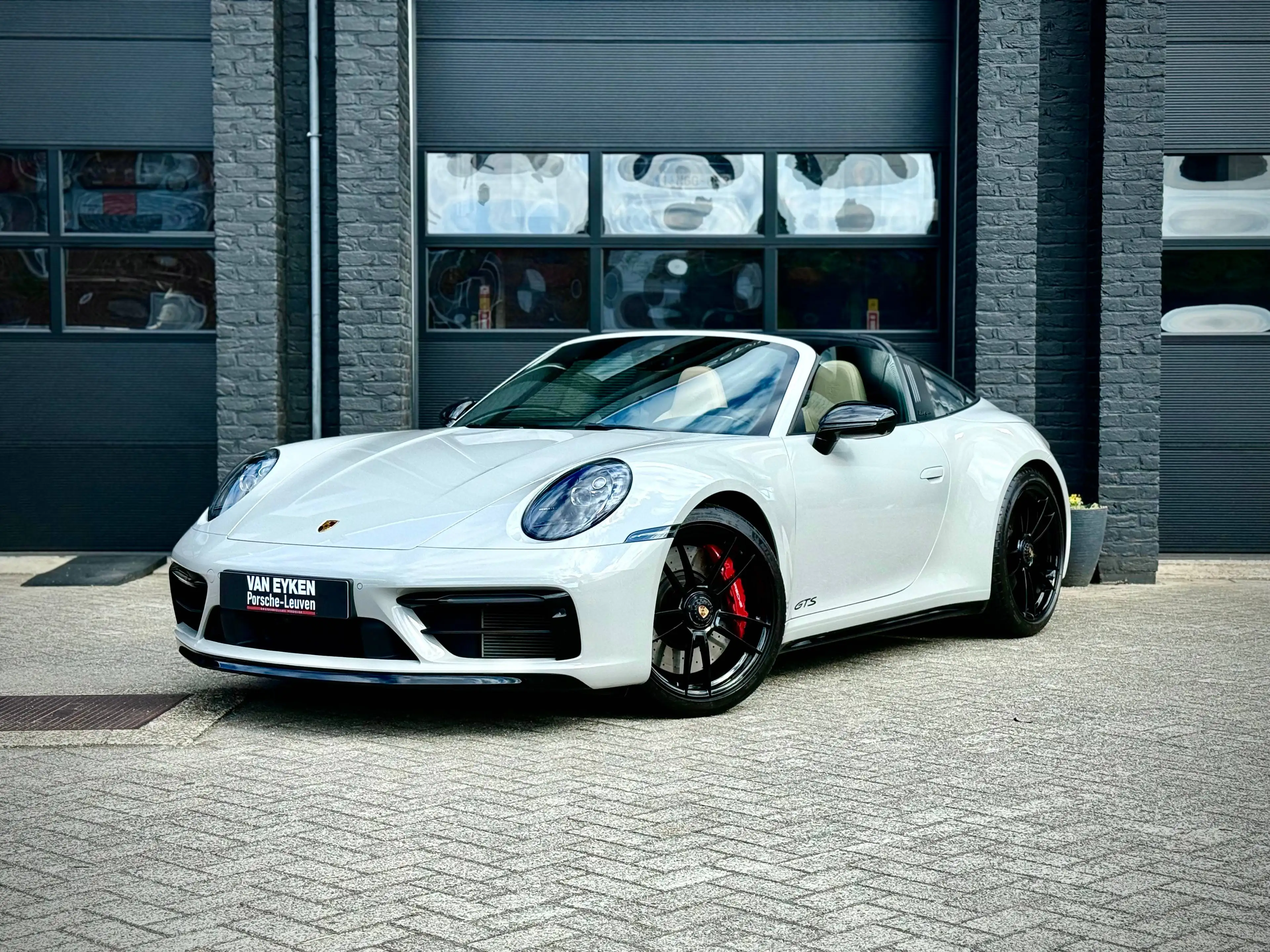 Porsche 911 911 * TARGA * Carrera 4 GTS Coupé 3.0 * Sport / Bose / Top config! — photo 3