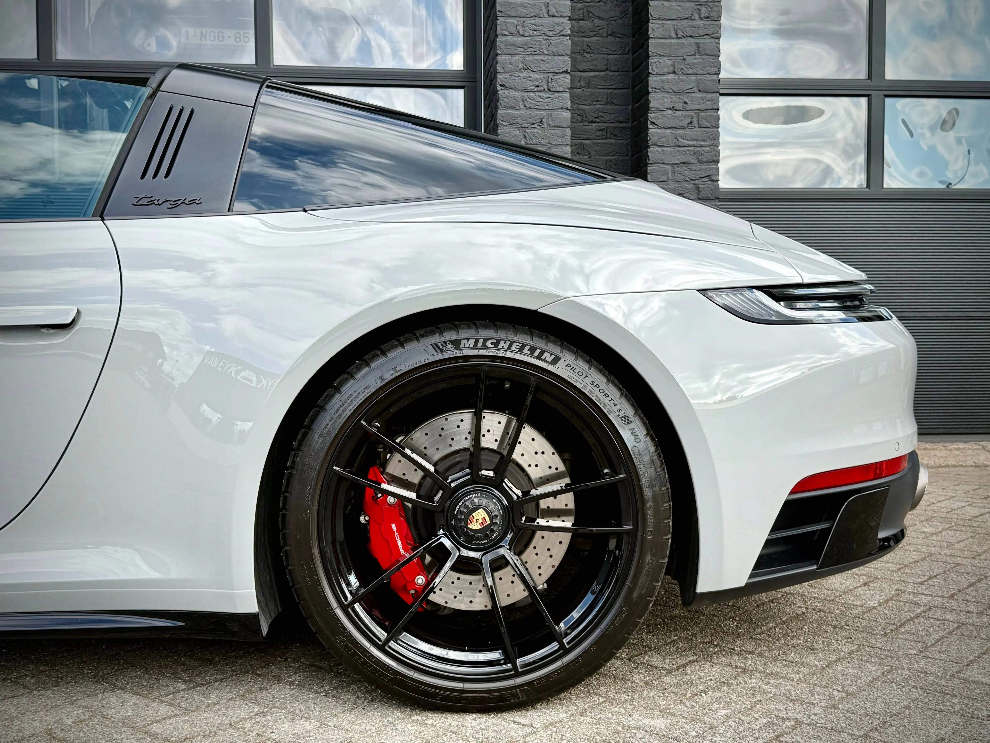 Porsche 911 911 * TARGA * Carrera 4 GTS Coupé 3.0 * Sport / Bose / Top config! — photo 5