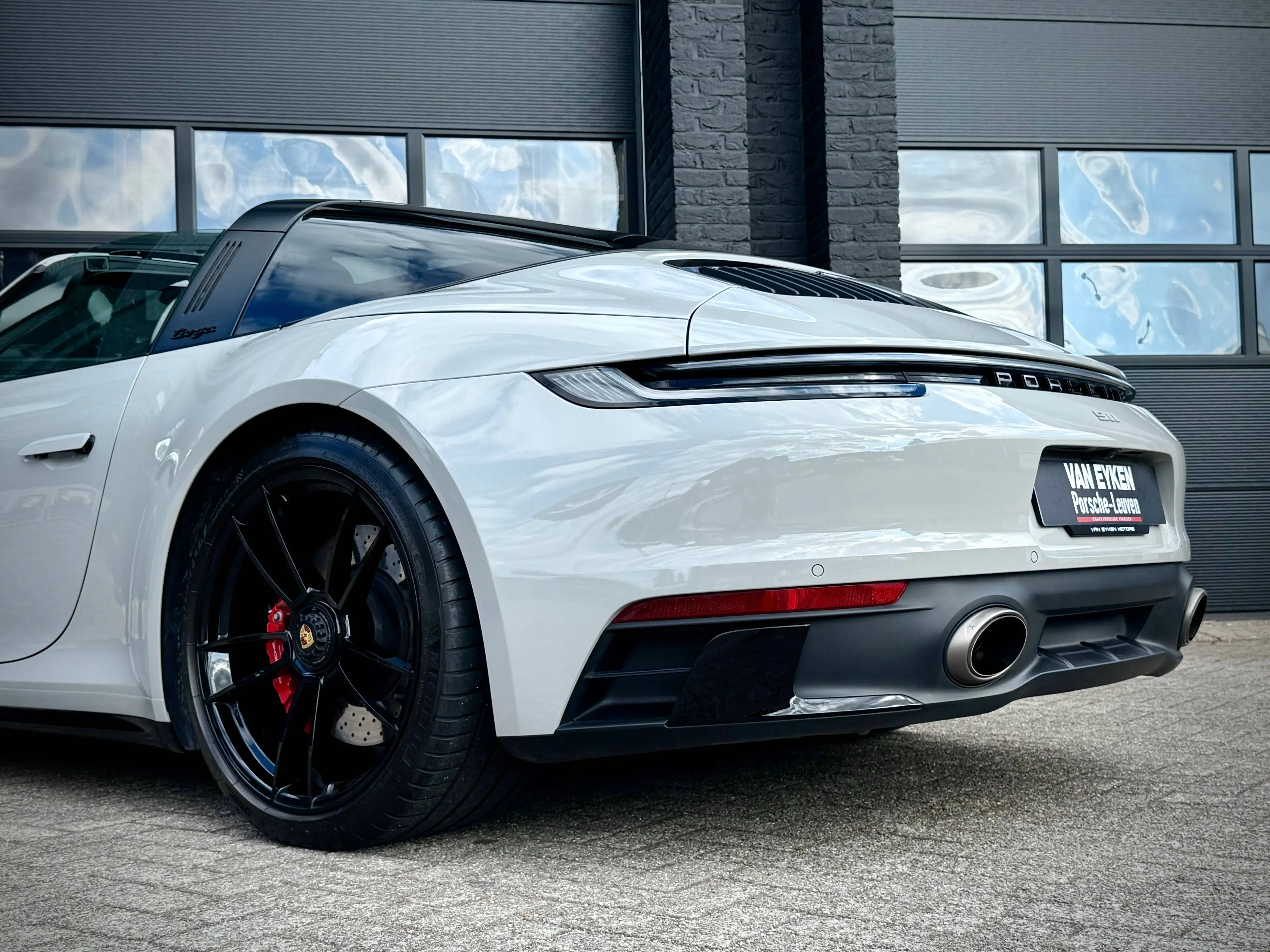 Porsche 911 911 * TARGA * Carrera 4 GTS Coupé 3.0 * Sport / Bose / Top config! — photo 6