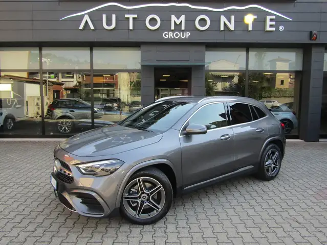 Mercedes-Benz GLA 200