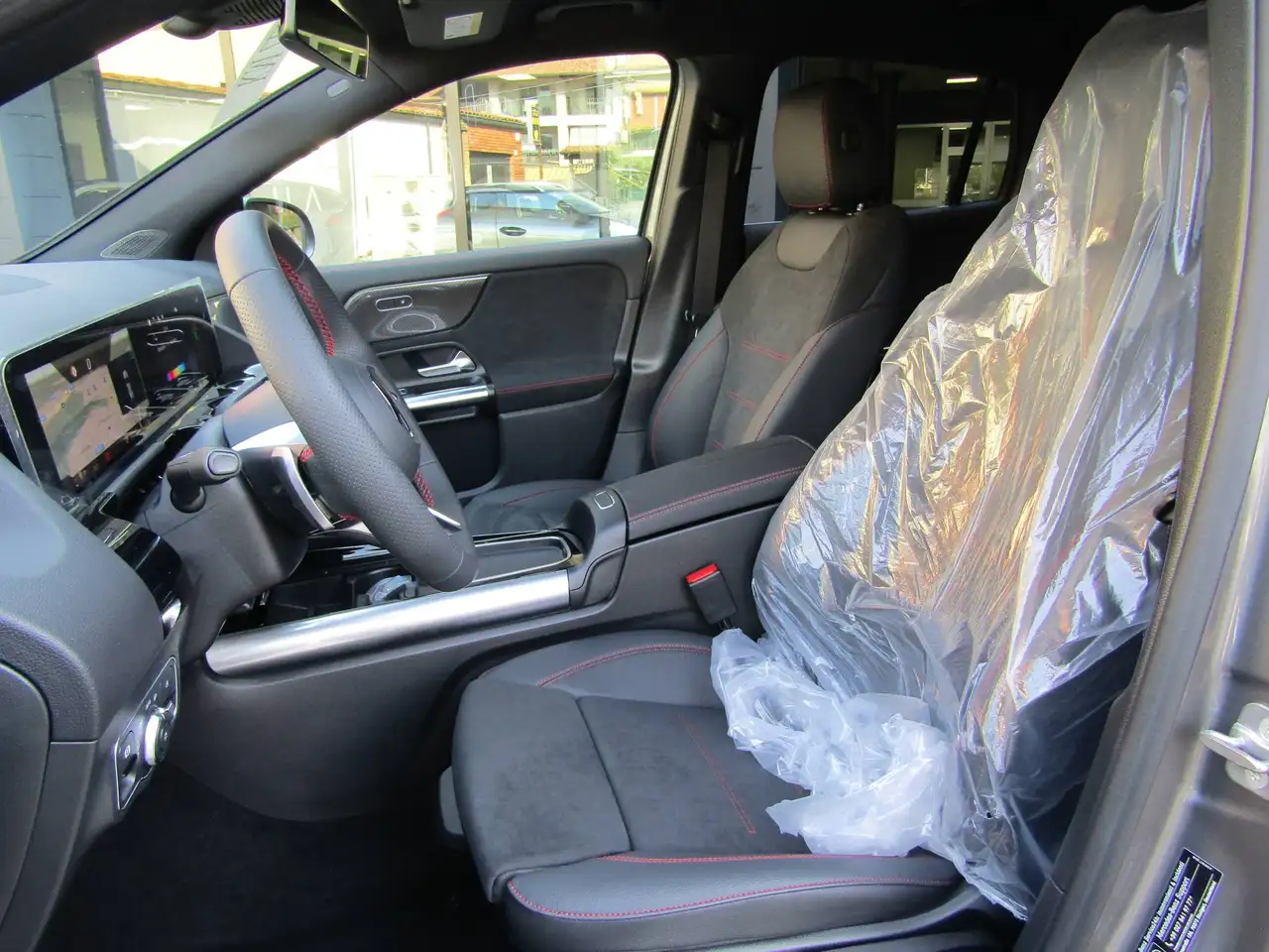 Mercedes-Benz GLA d AMG LINE AUTO KM 0,FARI LED MULTIBEAM, CERCHI AMG 19'',LUCI AMBIENTE, миниатюра 14