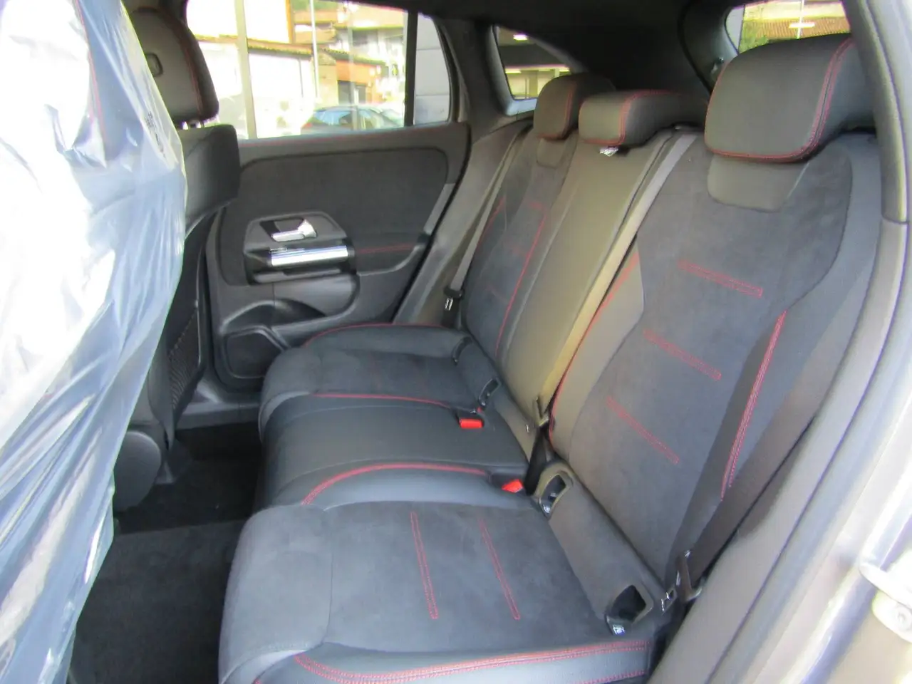 Mercedes-Benz GLA d AMG LINE AUTO KM 0,FARI LED MULTIBEAM, CERCHI AMG 19'',LUCI AMBIENTE, миниатюра 15