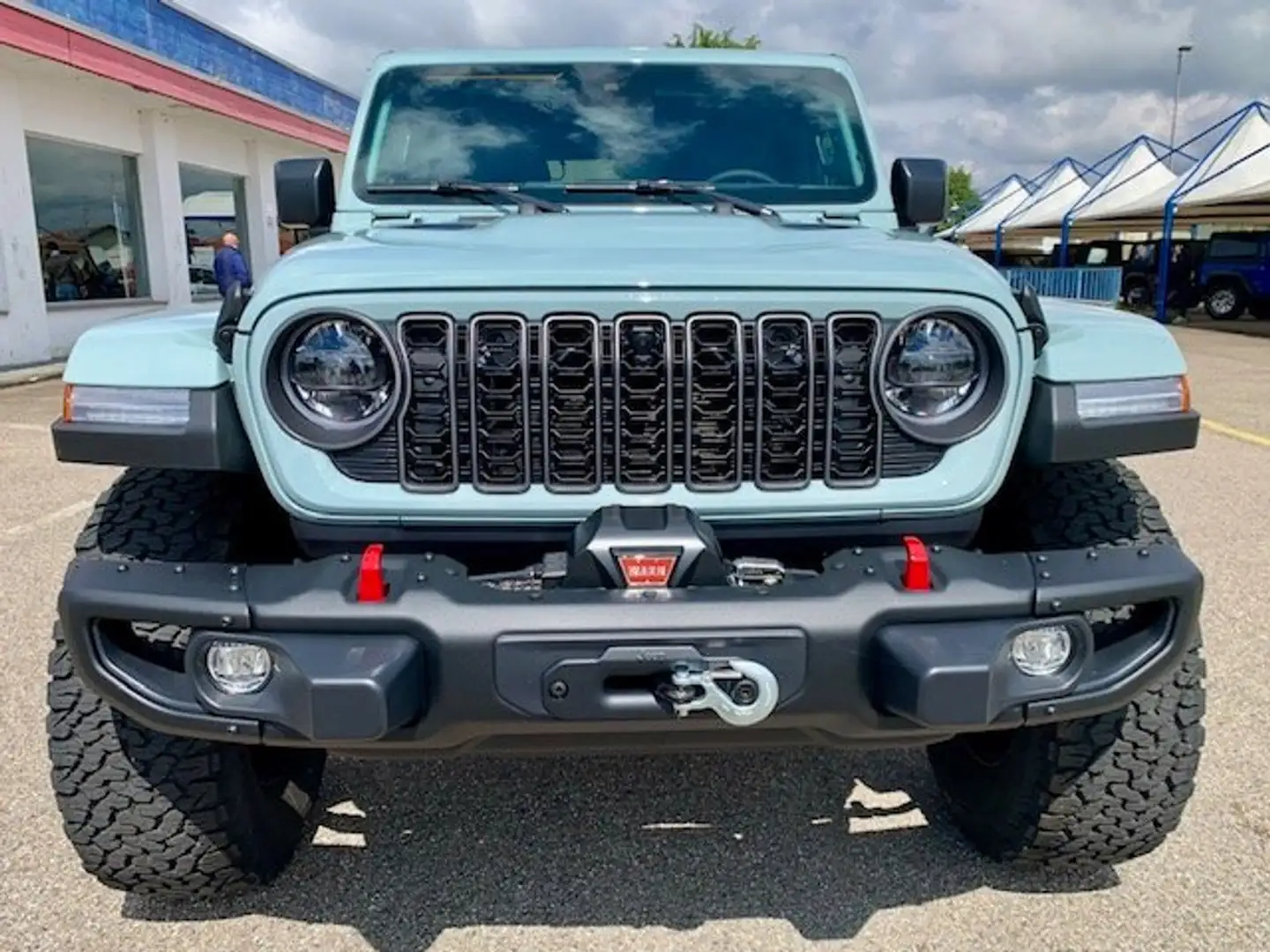 Jeep Wrangler 2024 JL 3P o JLU 5P RUBICON 3.6 V6 crna - 2
