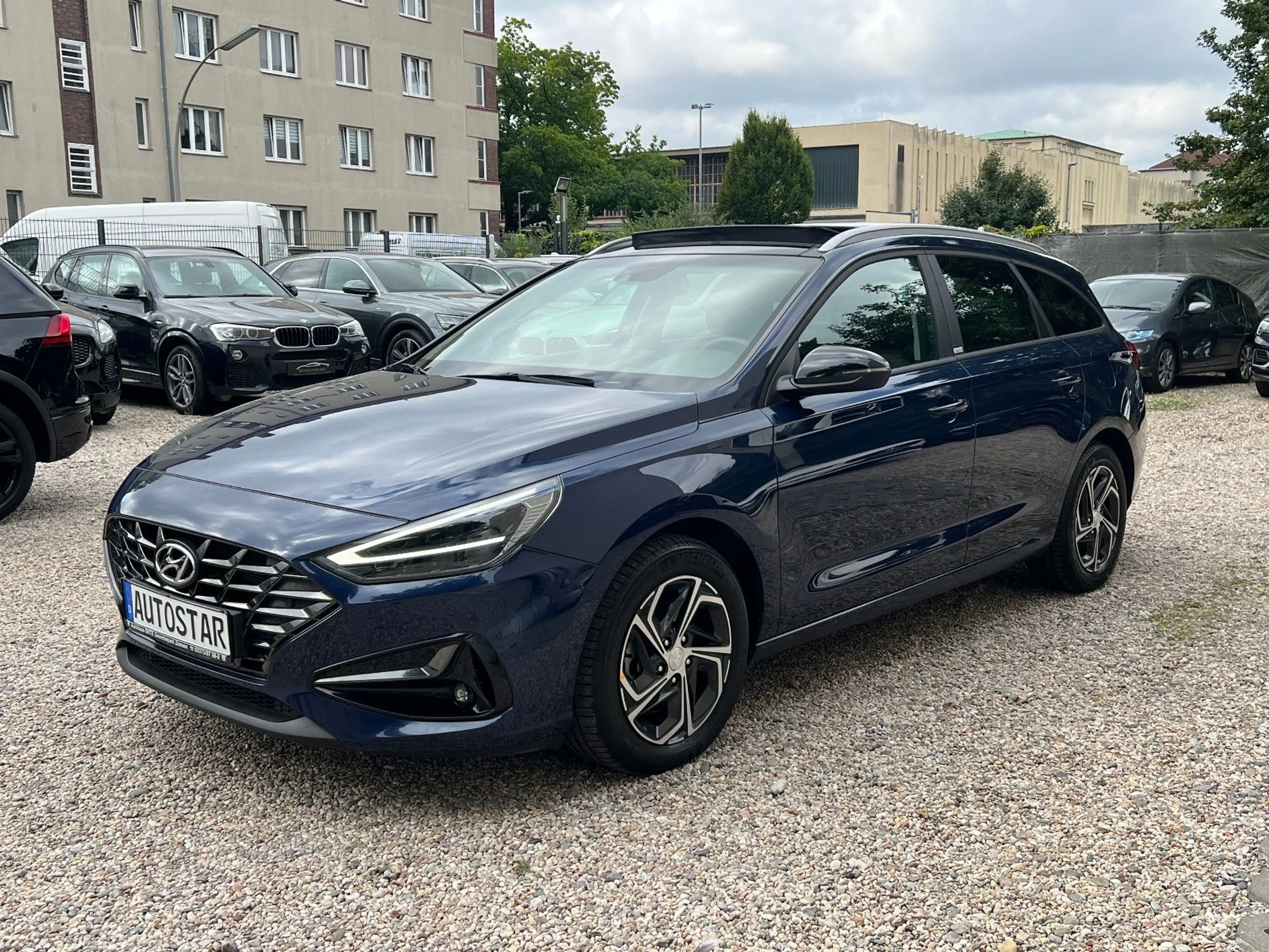 Hyundai i30 cw Intro Edition Facelift Automatik Pano TOP