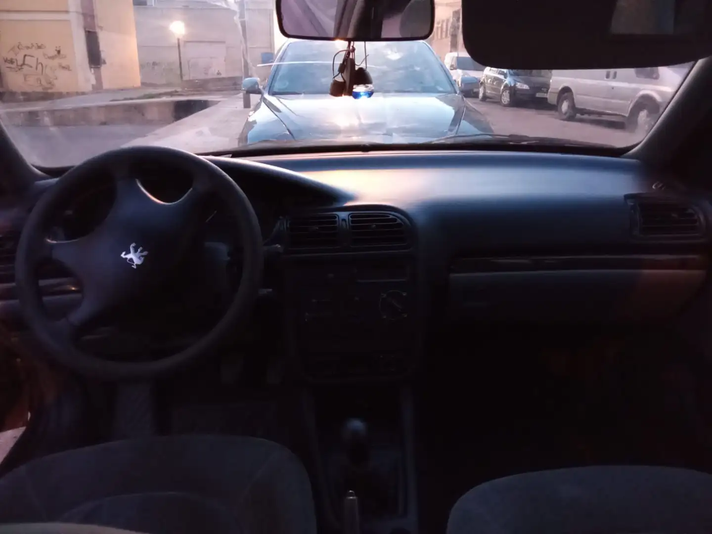 Peugeot 406 2.0HDI SRDT 110 - 1