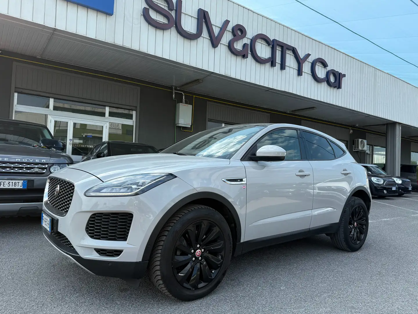 Jaguar E-Pace E-Pace 2017 2.0d i4 R-Dynamic S awd 180cv auto Grigio - 1