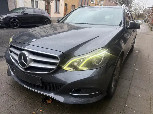 Mercedes-Benz E 250 CDI Avantgarde full option automatique 100% BELGE