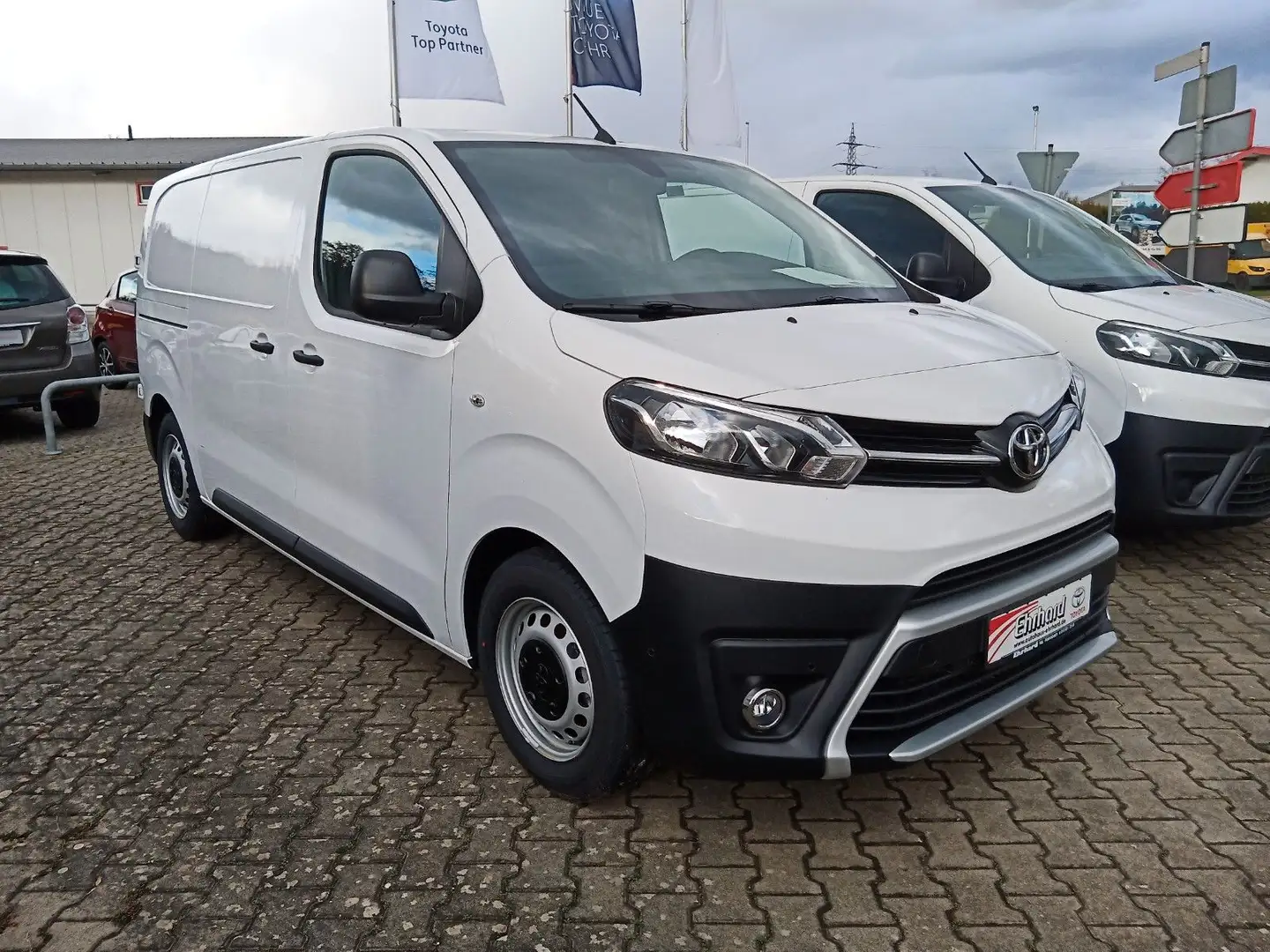 Toyota Proace L1 Kasten Meister *7km*Neuwagen*Holzboden Biały - 2