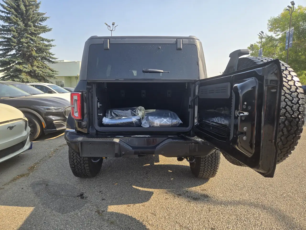 Ford Bronco снимка Ford Bronco