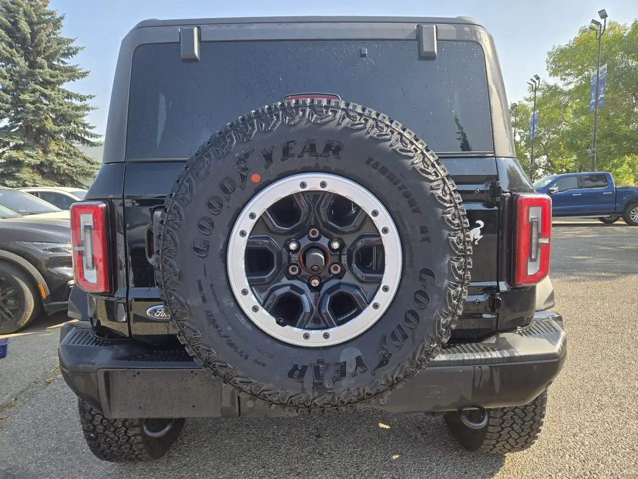 Ford Bronco снимка Ford Bronco