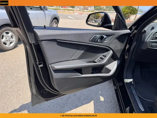 BMW 1 Series view 16