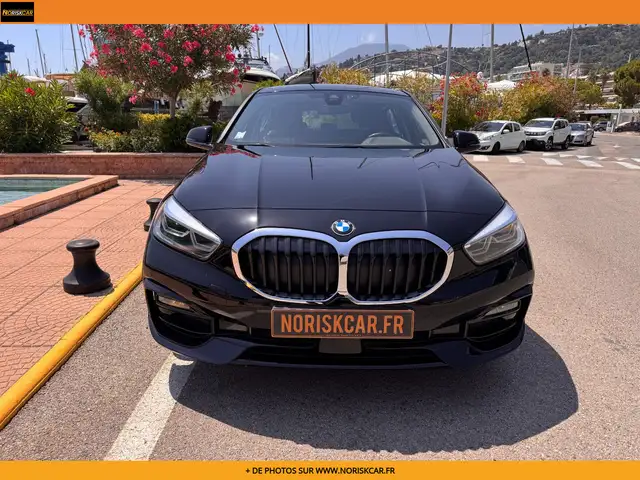 BMW 1 Series view 4