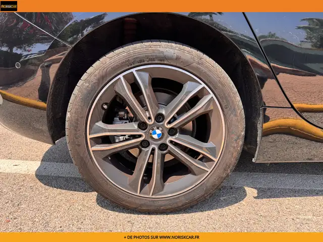 BMW 1 Series view 8