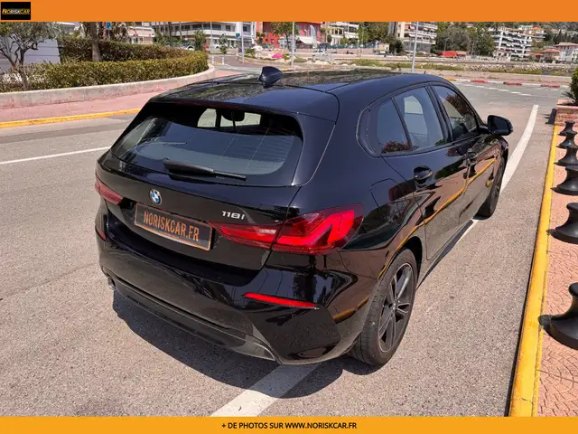 BMW 1 Series view 2
