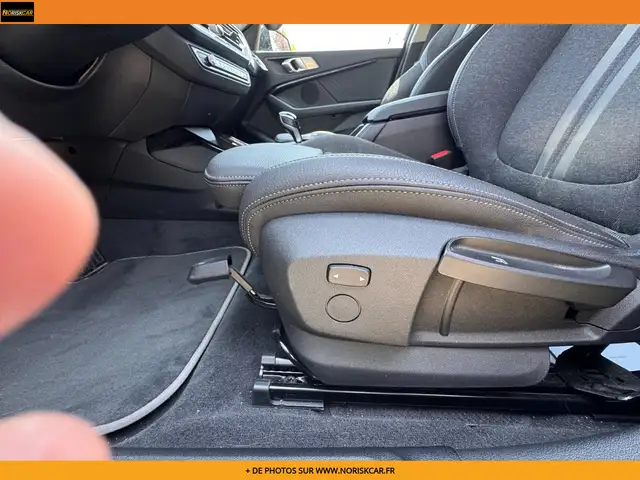 BMW 1 Series view 25