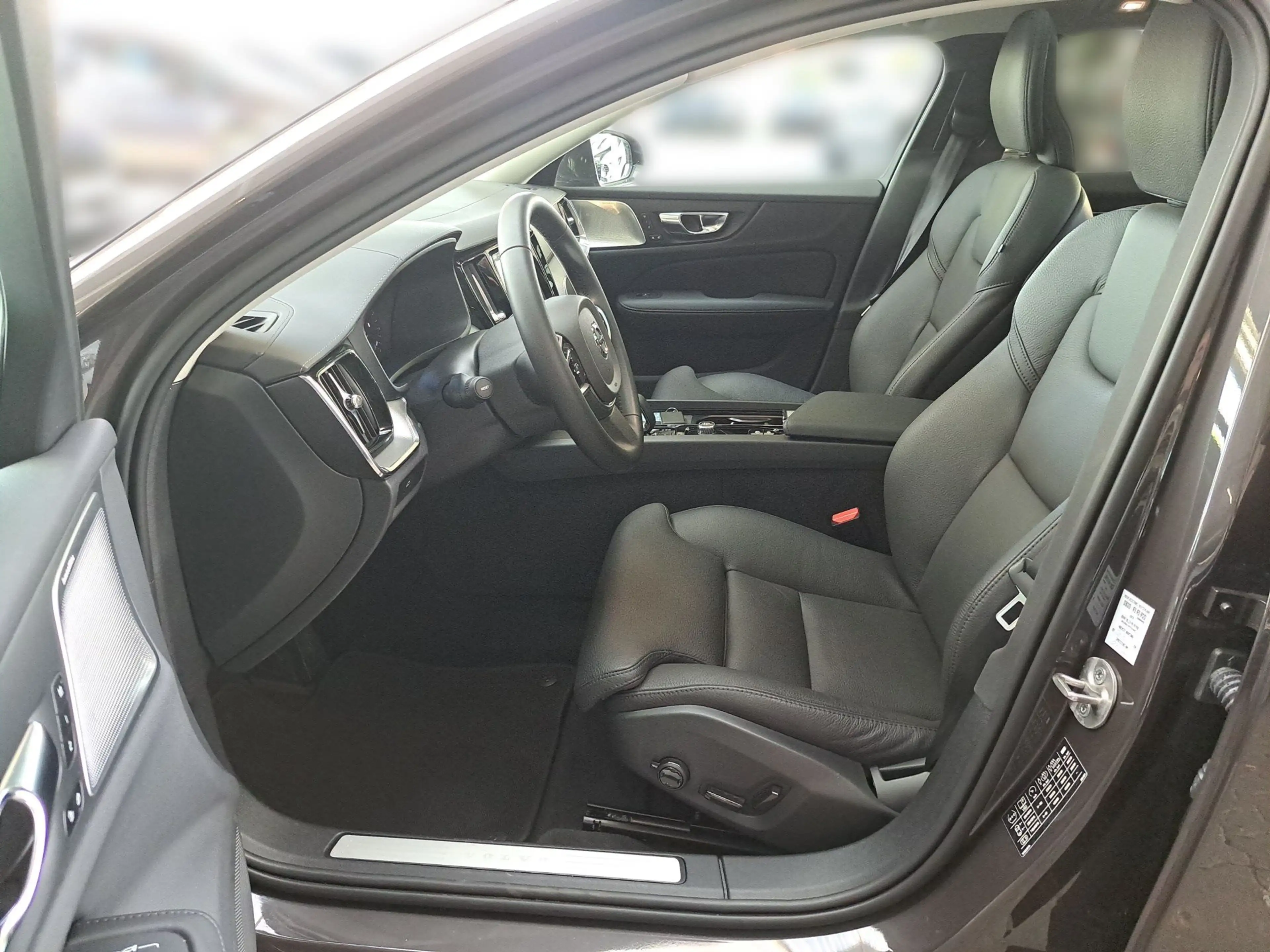 Volvo V60 Cross Country B5 B AWD Ultimate 360GradKamera+Soundsystem — photo 5