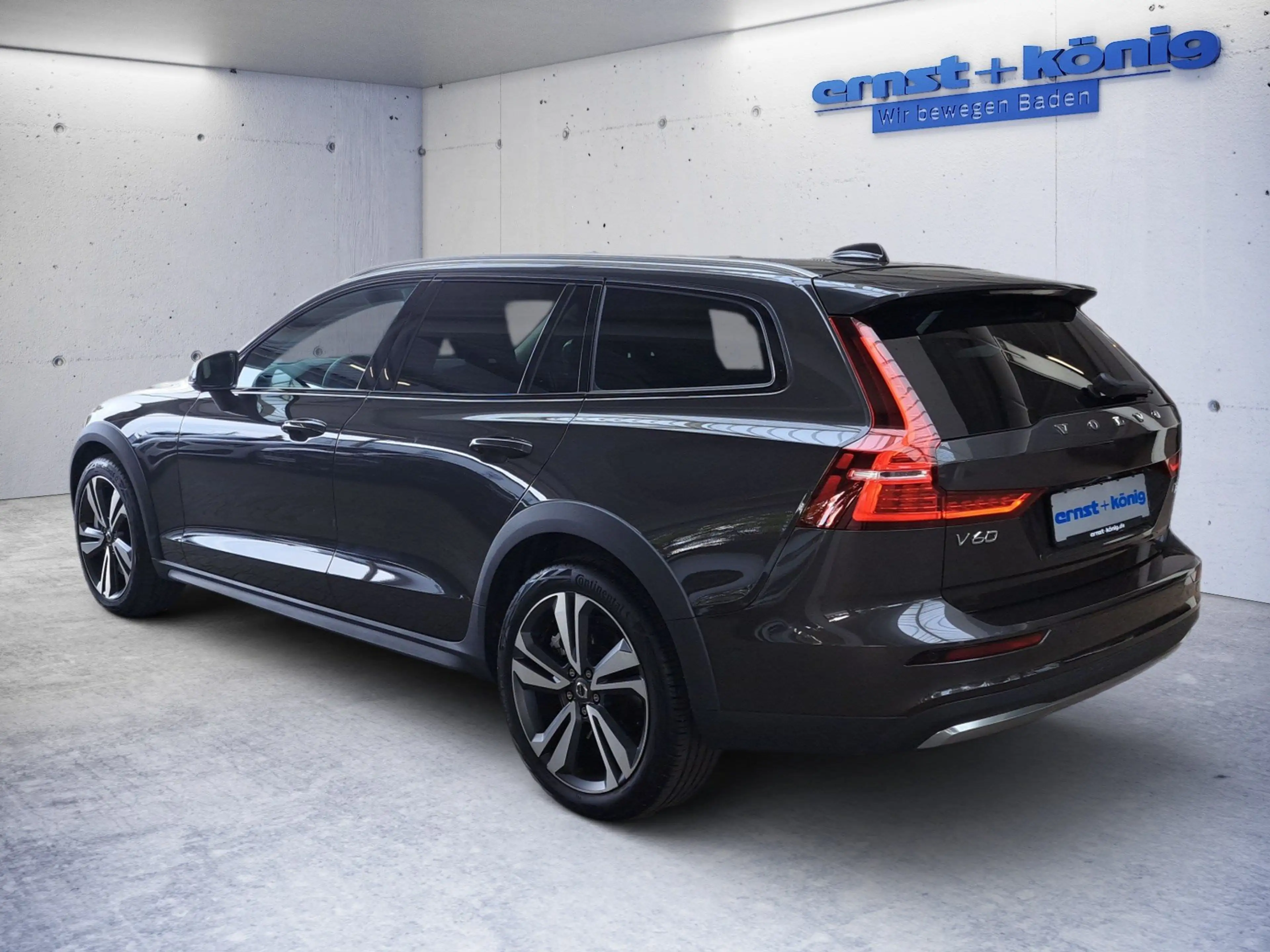 Volvo V60 Cross Country B5 B AWD Ultimate 360GradKamera+Soundsystem — photo 2