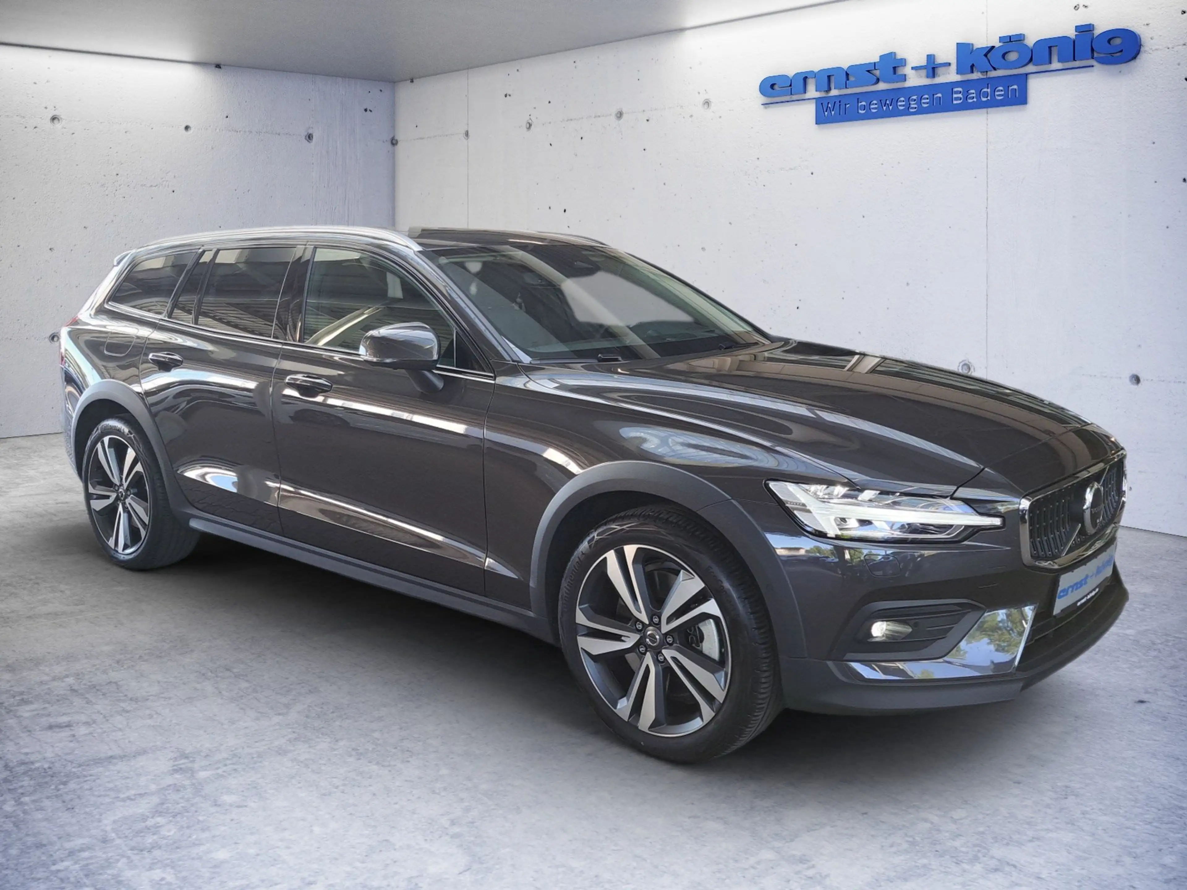 Volvo V60 Cross Country B5 B AWD Ultimate 360GradKamera+Soundsystem — photo 4