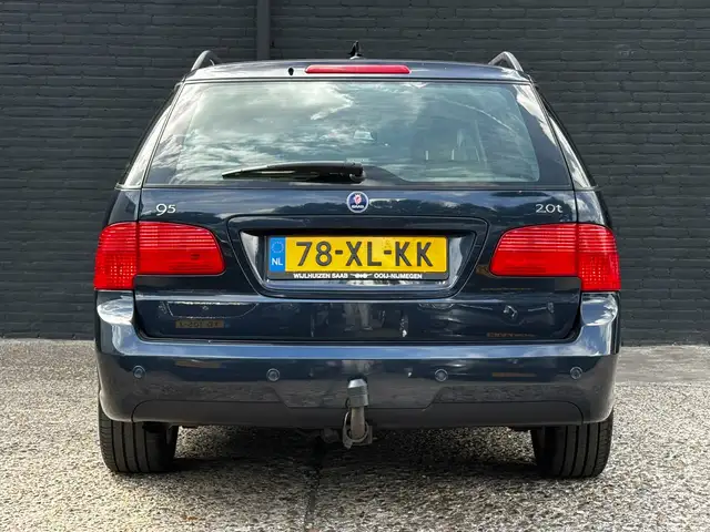 Saab 9-5 view 6