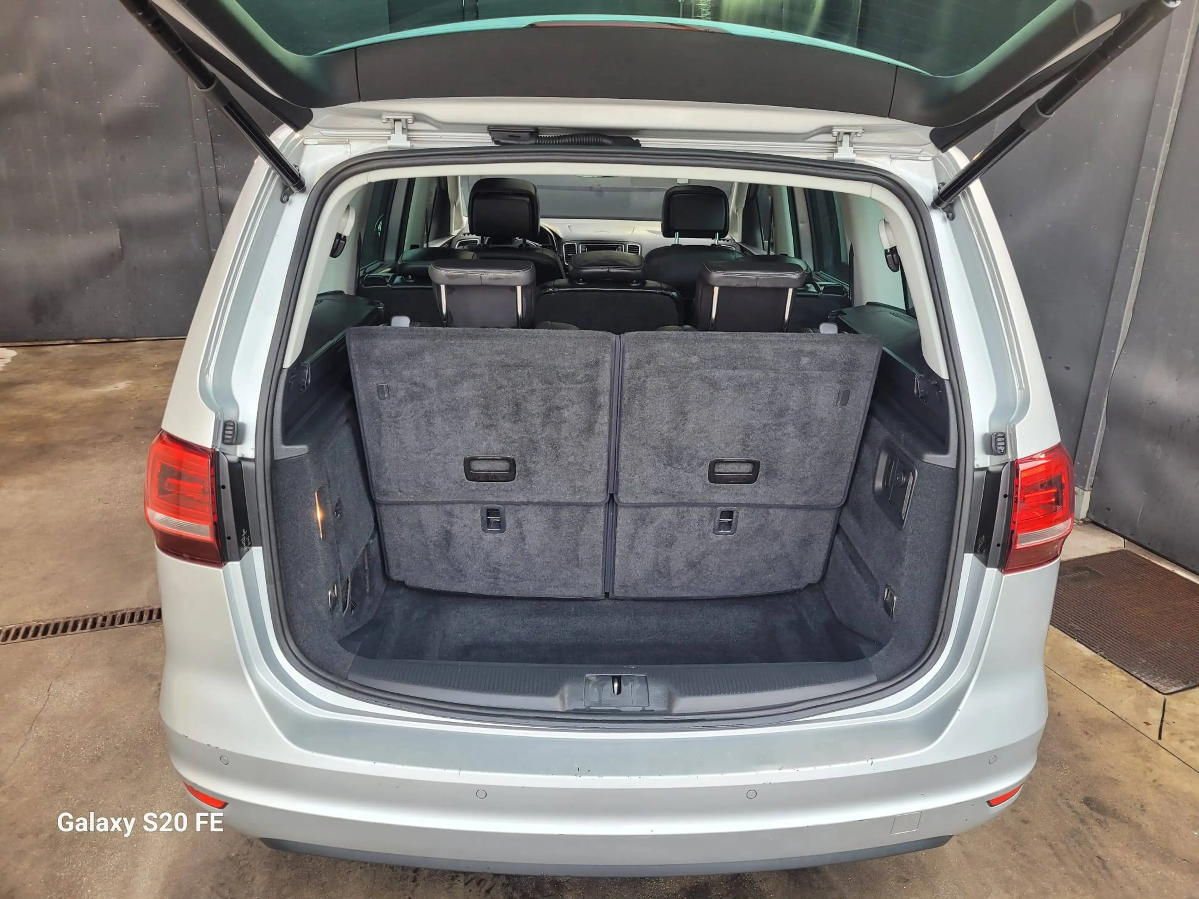 Volkswagen Sharan — photo 8
