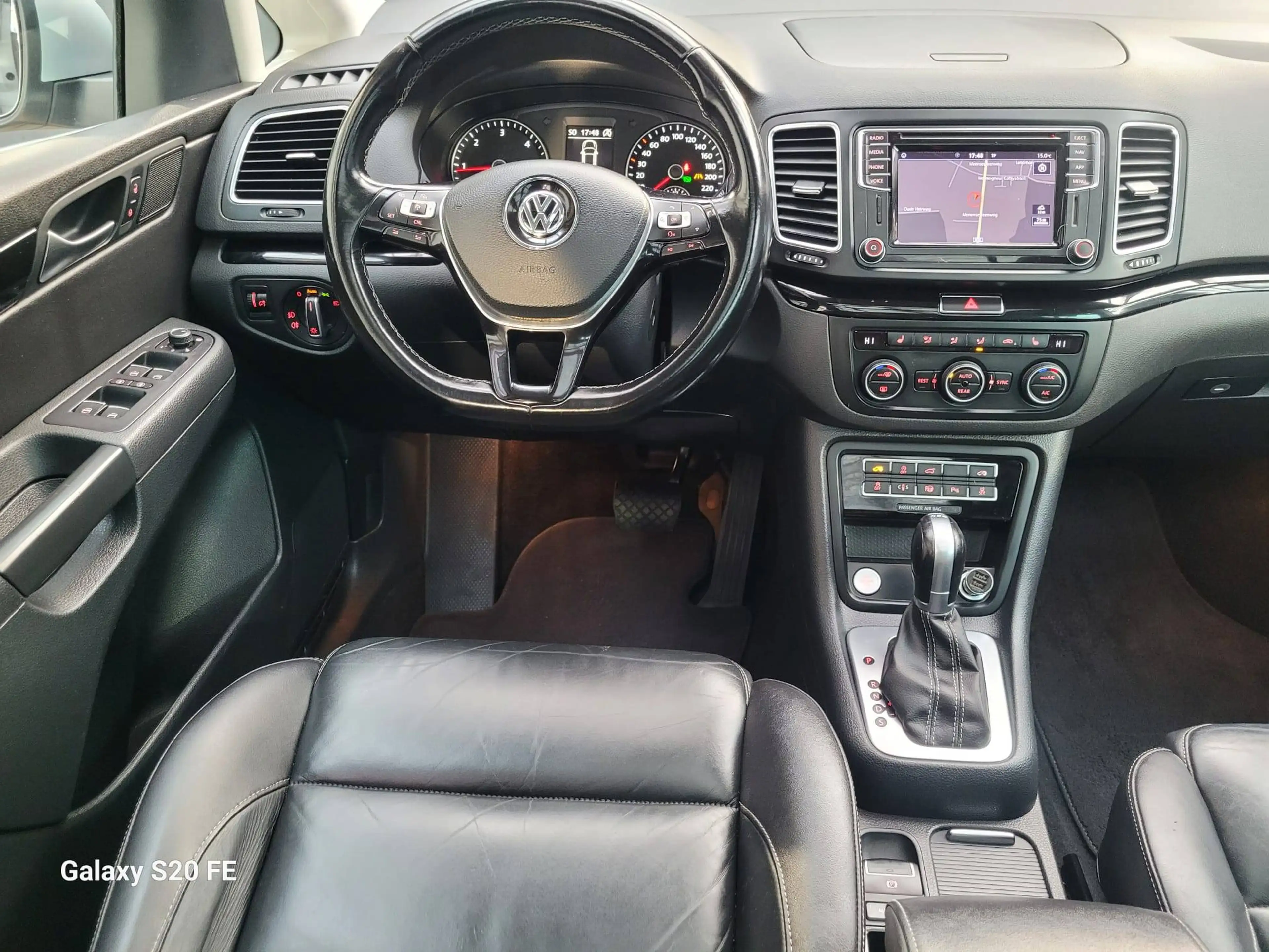 Volkswagen Sharan — photo 10