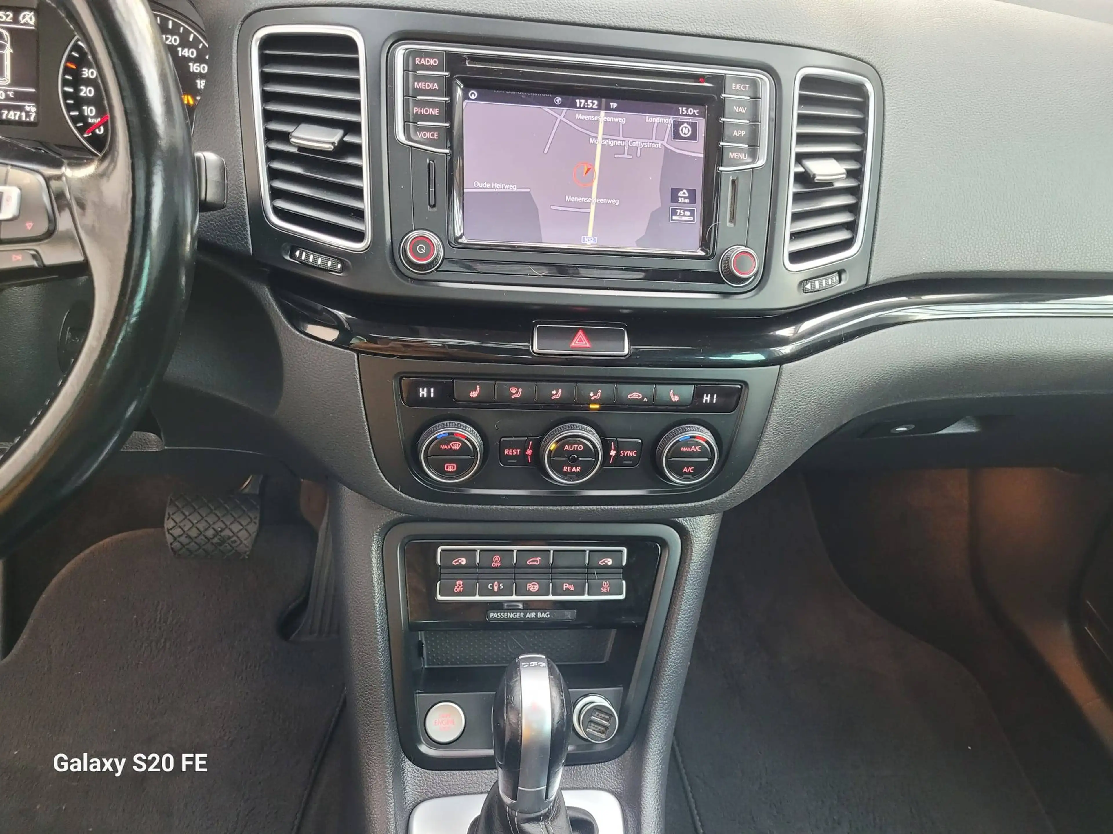 Volkswagen Sharan — photo 12