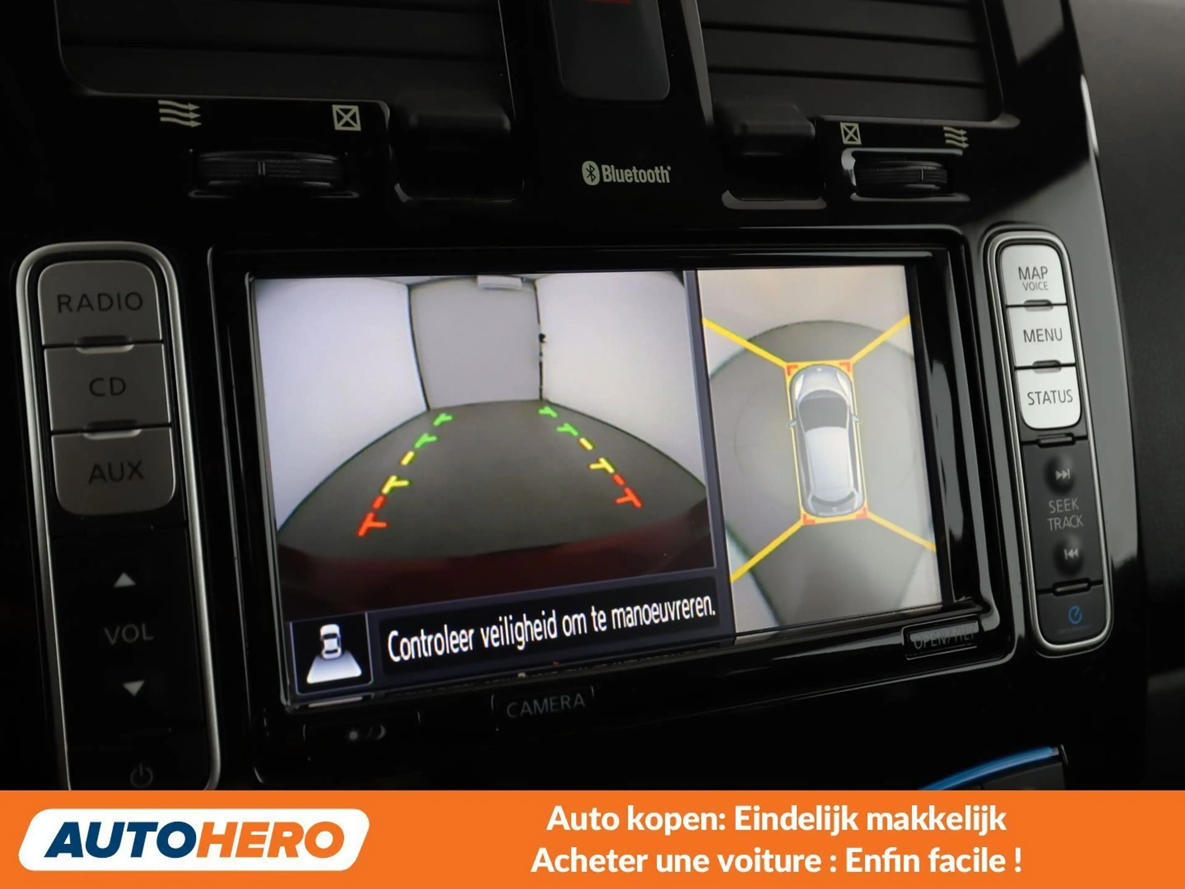 Nissan Leaf electric drive 80 kW Acenta — photo 10