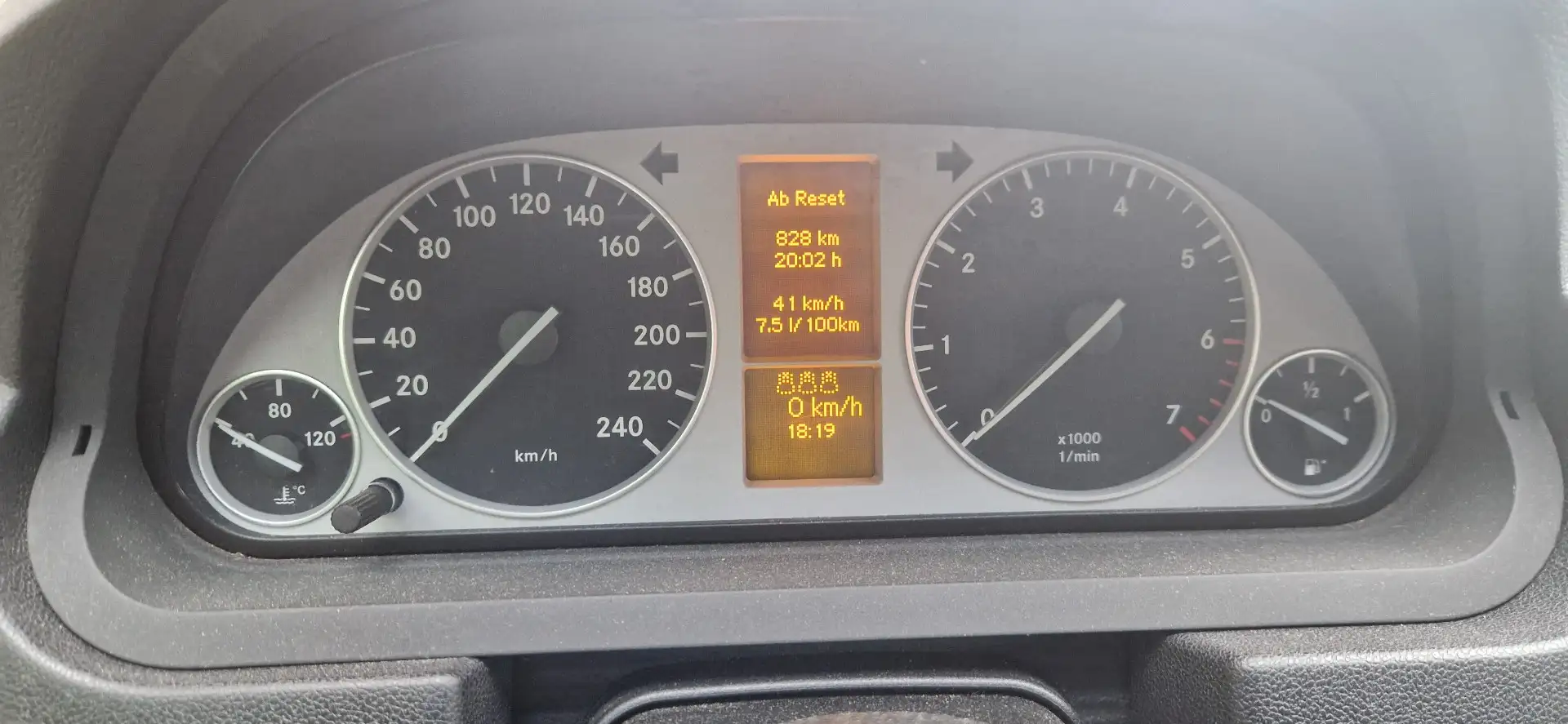 Mercedes-Benz B 170 - 1