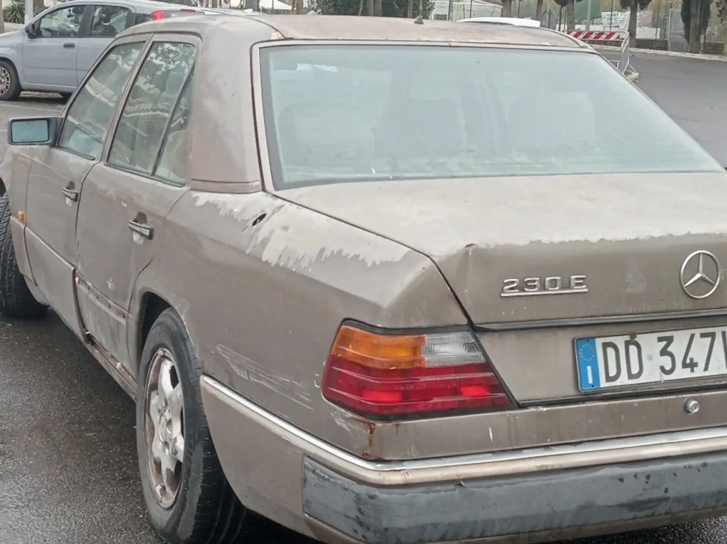 Mercedes-Benz E 230 Bronz - 2