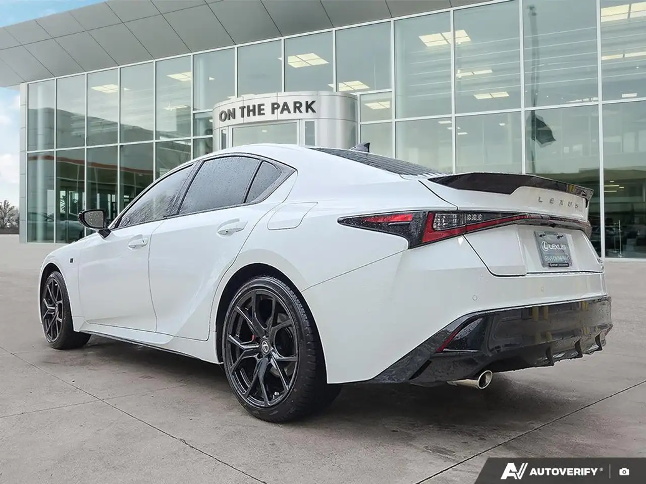 Lexus IS снимка Lexus IS