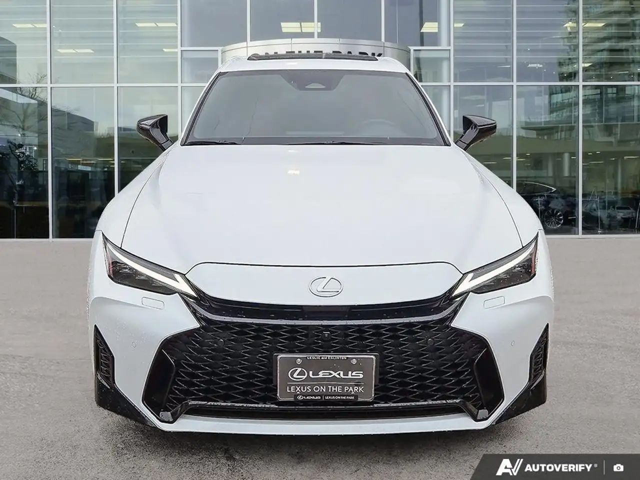 Lexus IS снимка Lexus IS