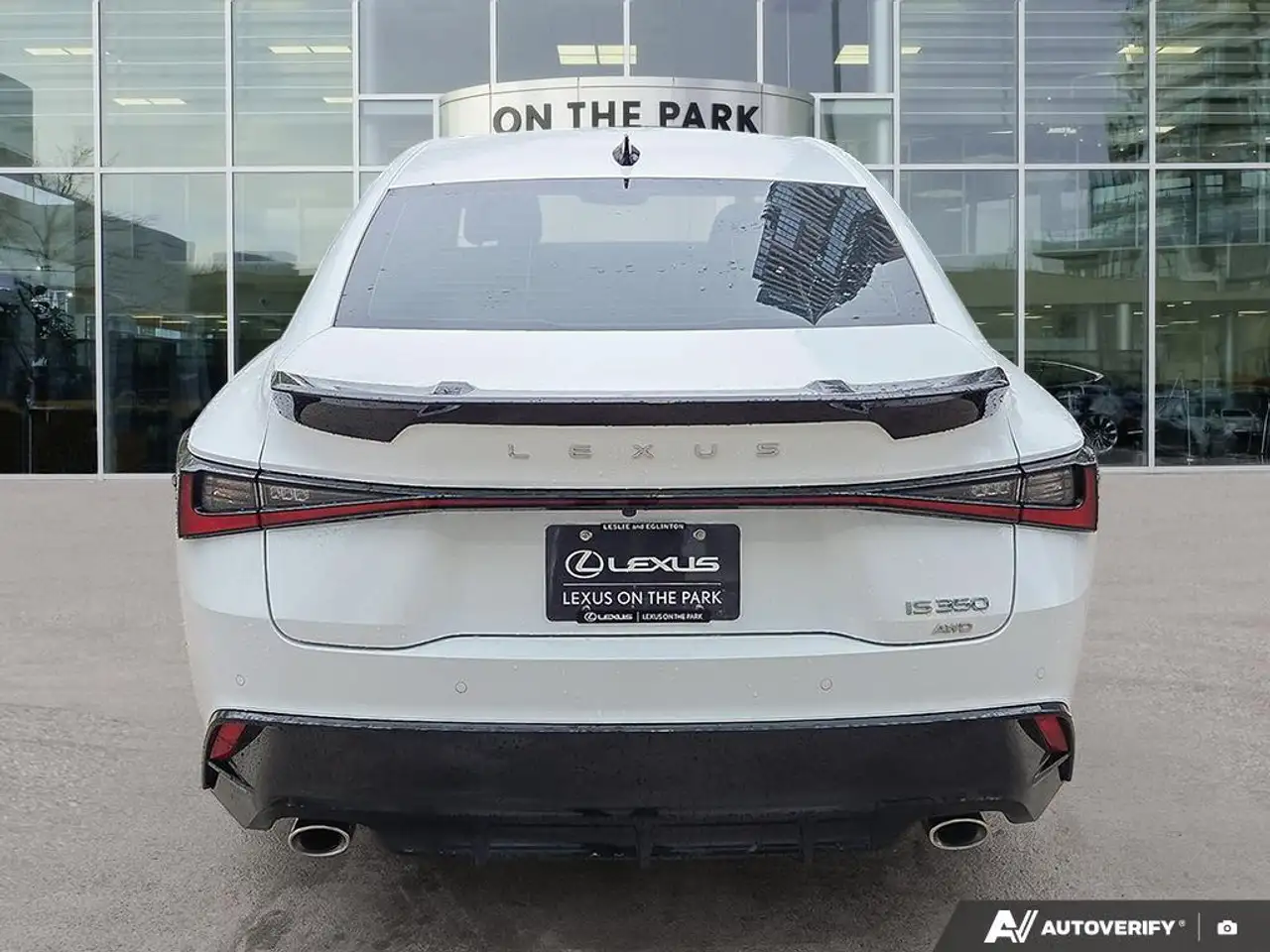 Lexus IS снимка Lexus IS