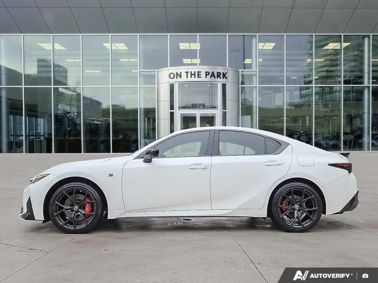 Lexus IS снимка Lexus IS