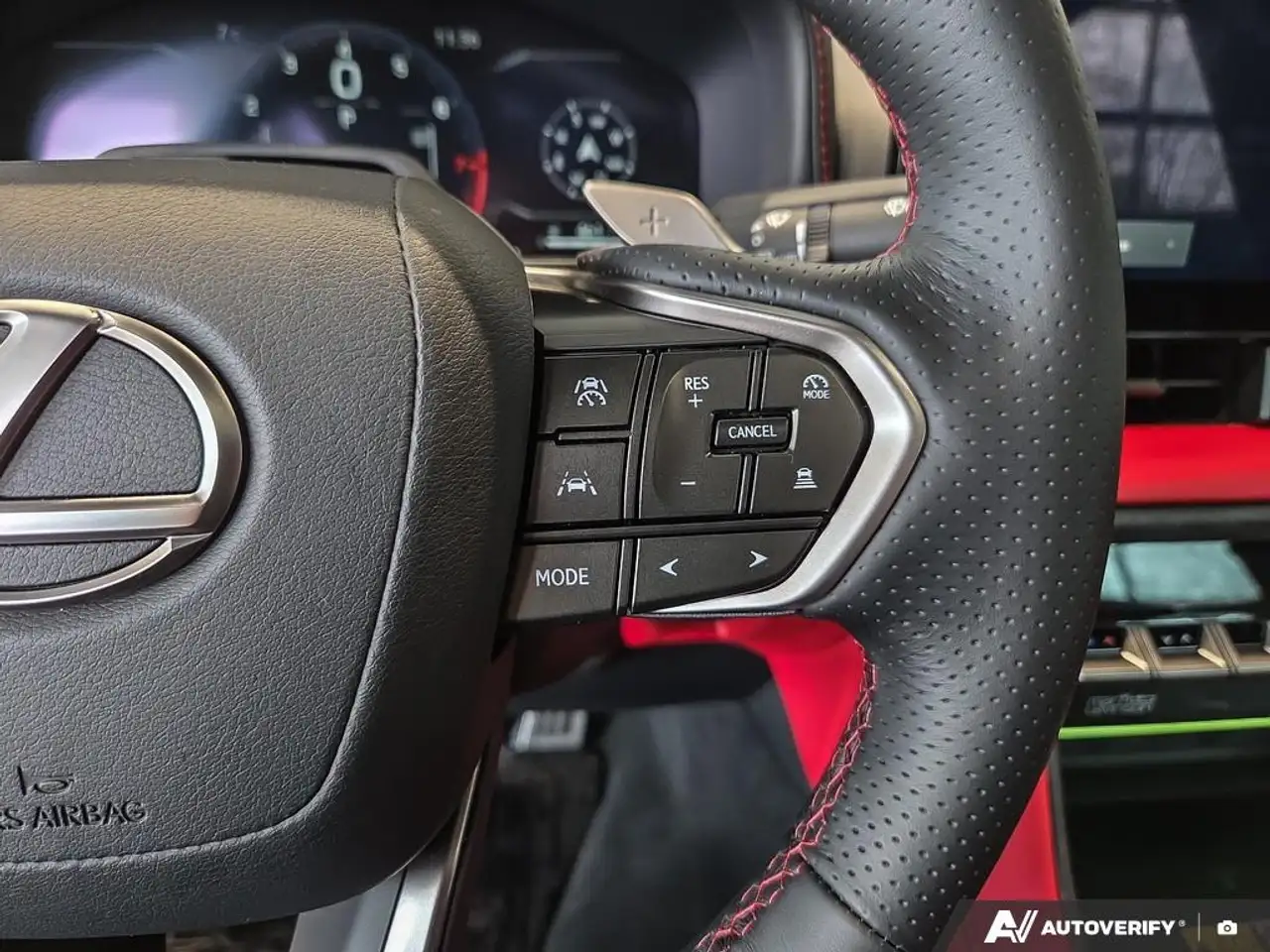 Lexus IS снимка Lexus IS
