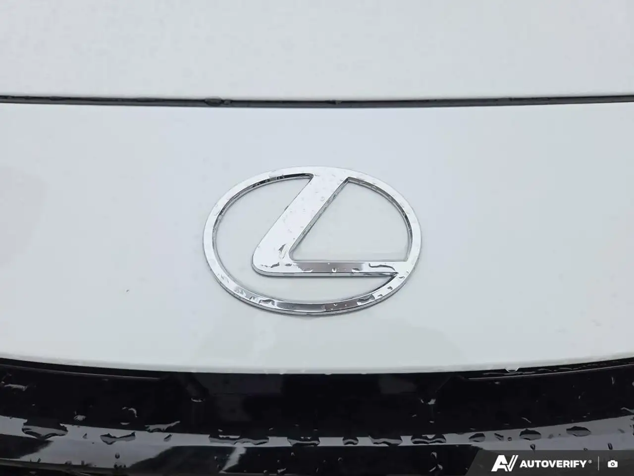 Lexus IS снимка Lexus IS